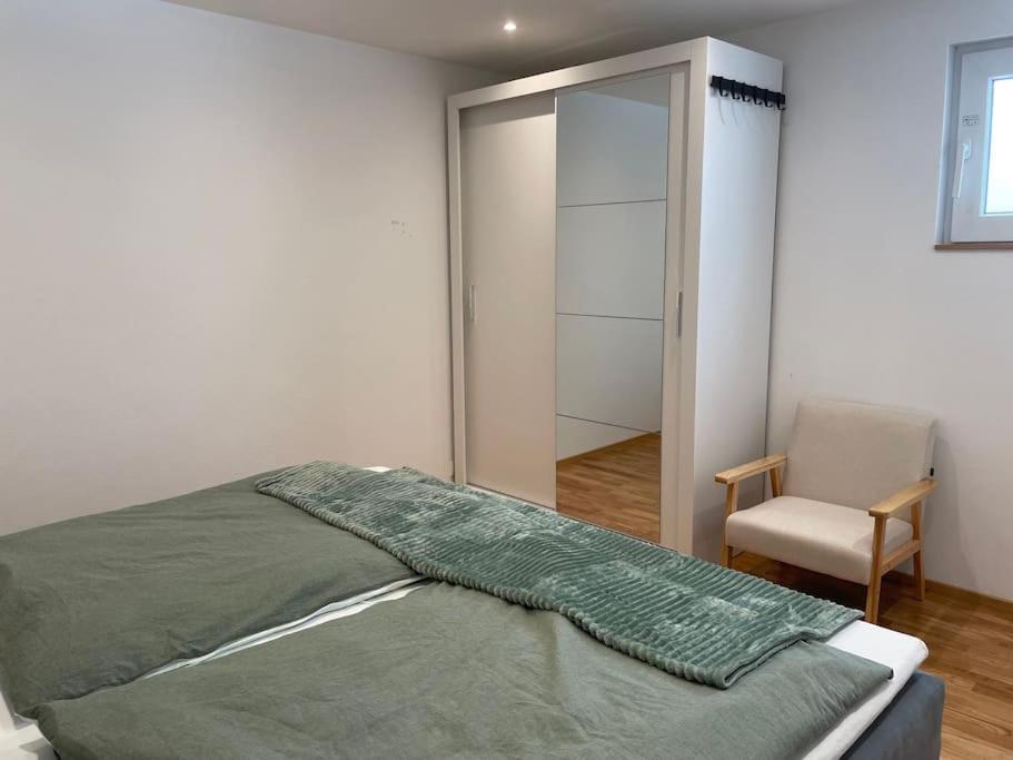 1,5-Zimmer, Top Ausgestattet, 4 Pers, Souterrain Flintsbach Buitenkant foto